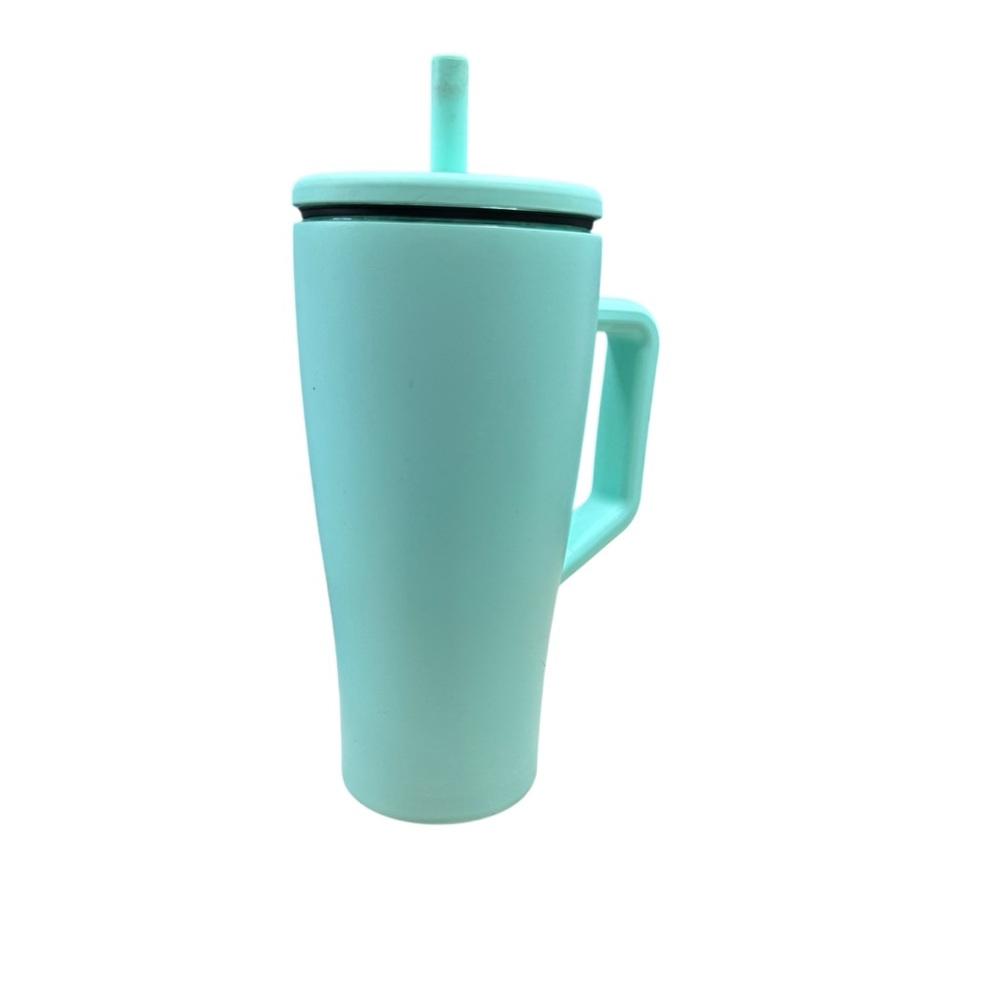 Brumate Era 30 ounce Mint Green Tumbler with no leak Straw